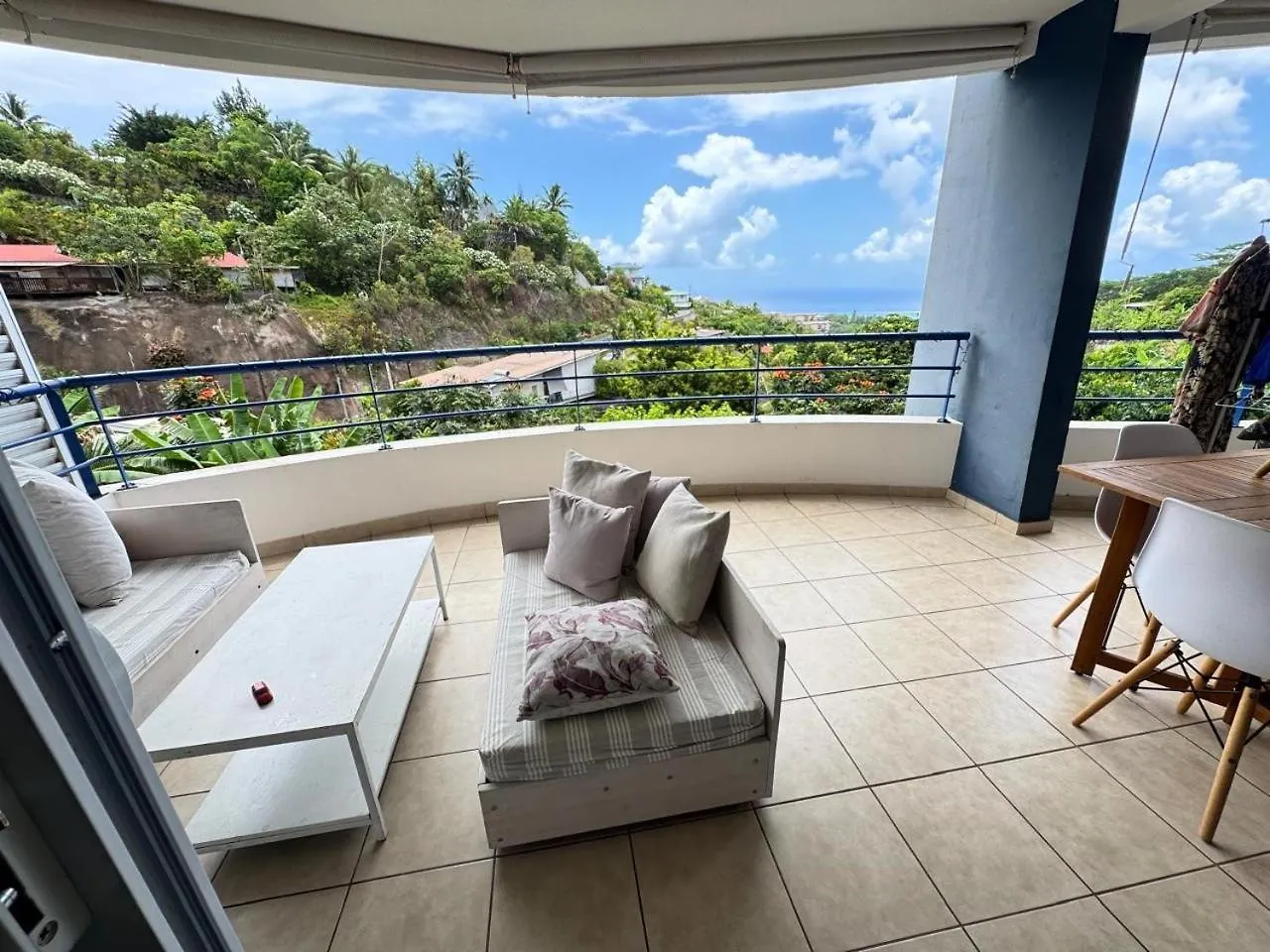 Residence Tokerau 2 Faaa Bed & Breakfast
